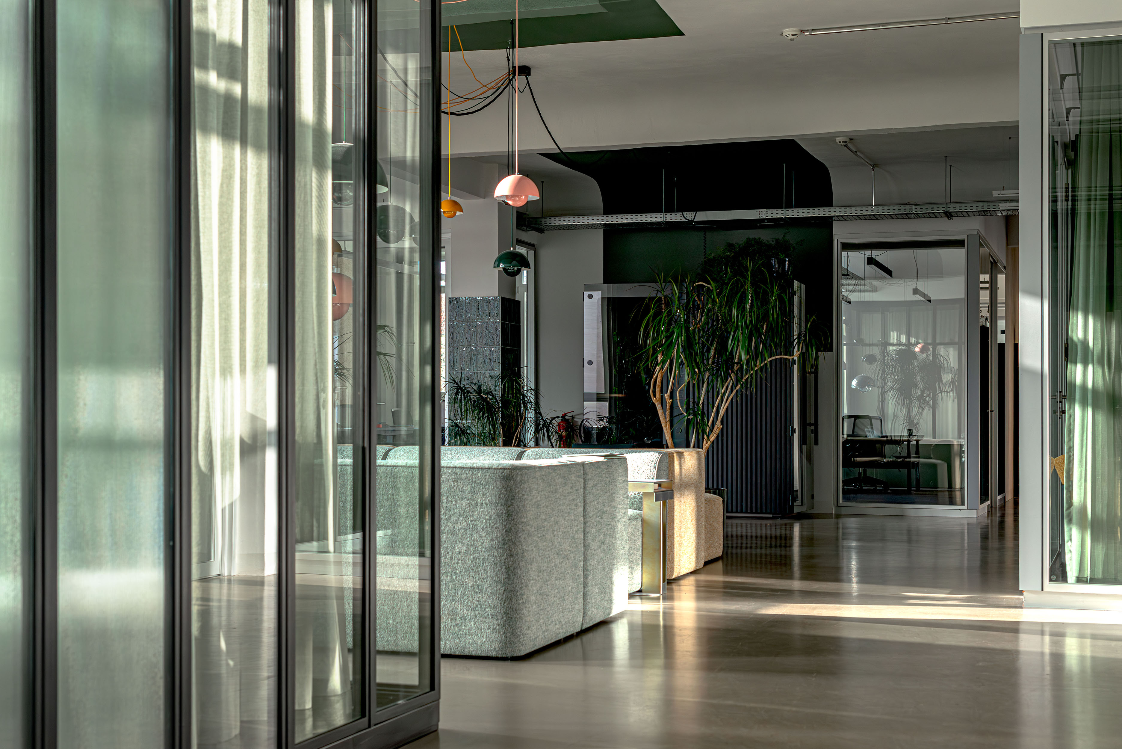 Shared Offices Box 18 St. Oberholz